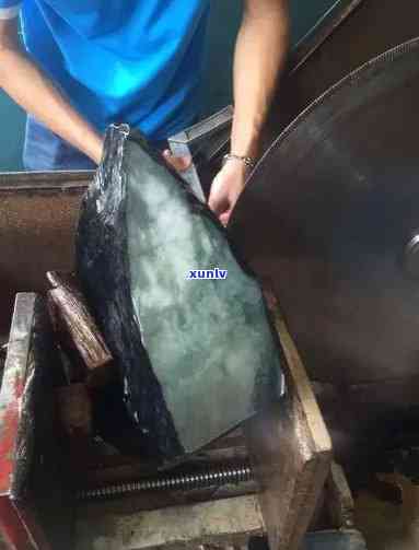 重慶翡翠原石加工工廠 精湛技藝與優質服務的完美結合與信息技術服務的全新思路
